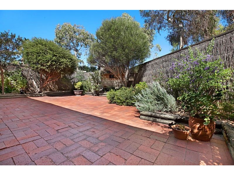 20 Nareeda Way, West Lakes SA 5021