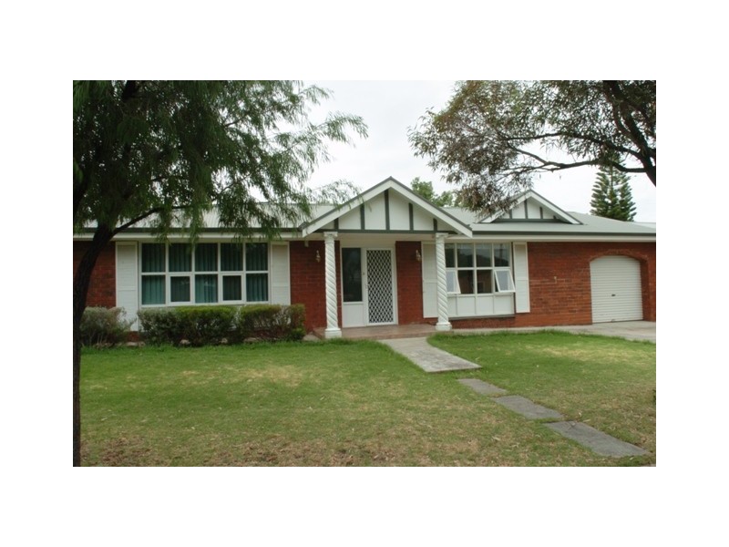 2A  Malpas Street, Rostrevor SA 5073