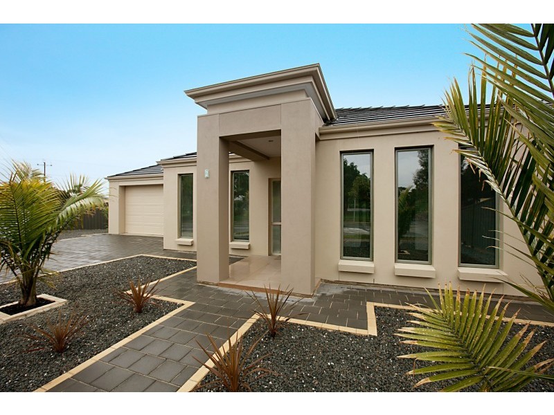 2 Woodhead Street, West Beach SA 5024