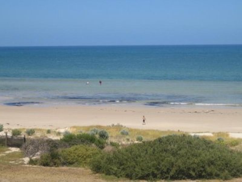 125 Military Road, Tennyson SA 5022