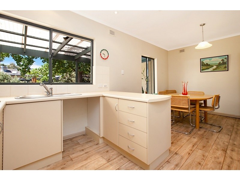 10 Barcoo Road, Para Hills SA 5096