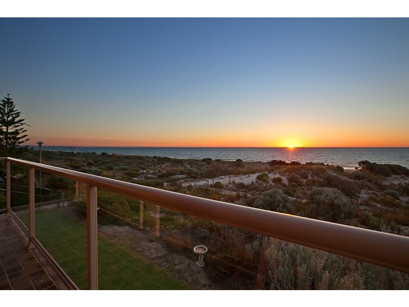 13 Shore Court, West Lakes Shore SA 5020