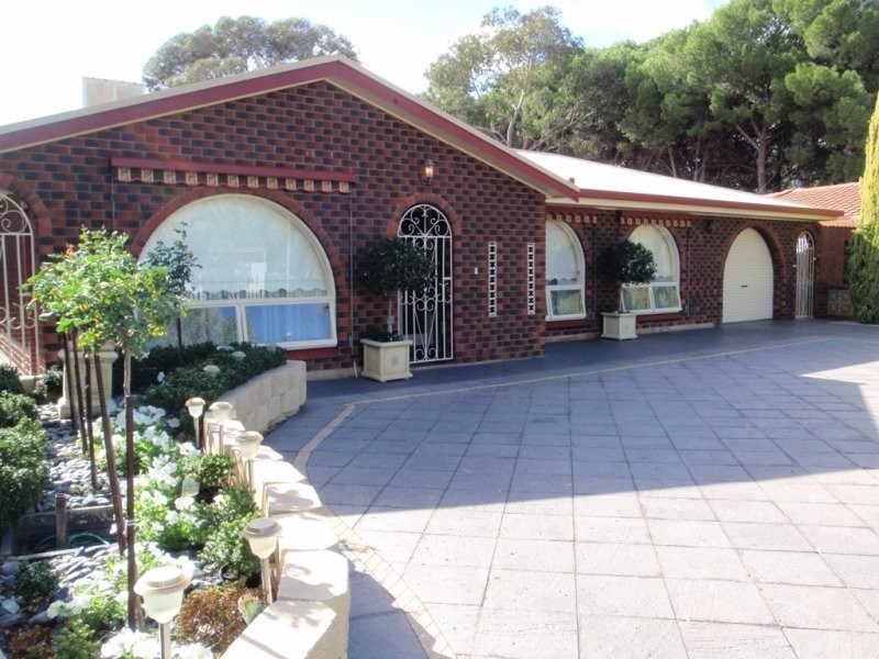 11 Hendrix Crescent, Paralowie SA 5108