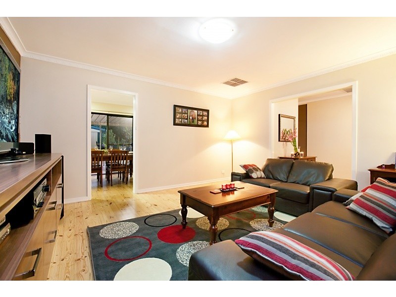 8 Leslie Mcintyre Avenue, Salisbury Downs SA 5108