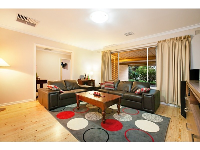 8 Leslie Mcintyre Avenue, Salisbury Downs SA 5108