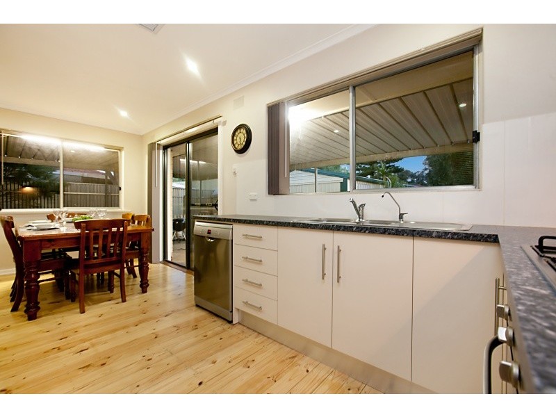 8 Leslie Mcintyre Avenue, Salisbury Downs SA 5108