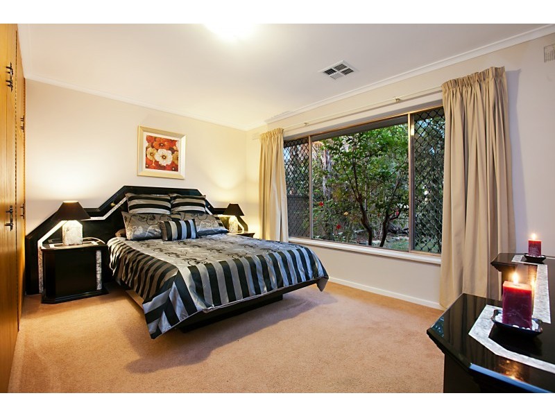 8 Leslie Mcintyre Avenue, Salisbury Downs SA 5108