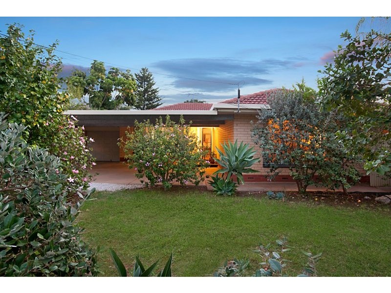 8 Leslie Mcintyre Avenue, Salisbury Downs SA 5108