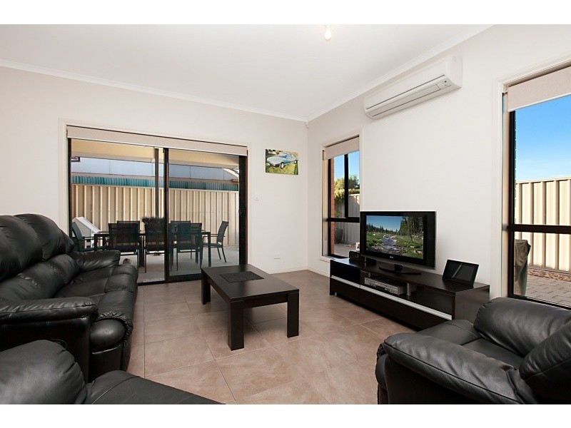 8 Hutley Road, North Haven SA 5018