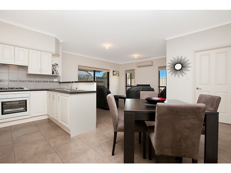 8 Hutley Road, North Haven SA 5018