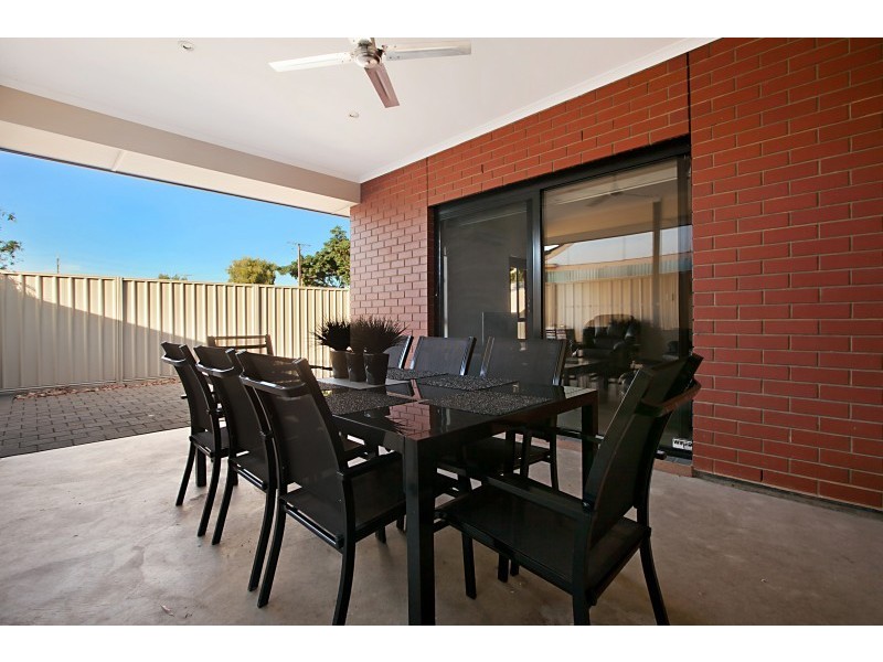 8 Hutley Road, North Haven SA 5018