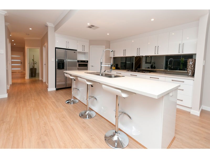 15 Lindsay Street, Highbury SA 5089