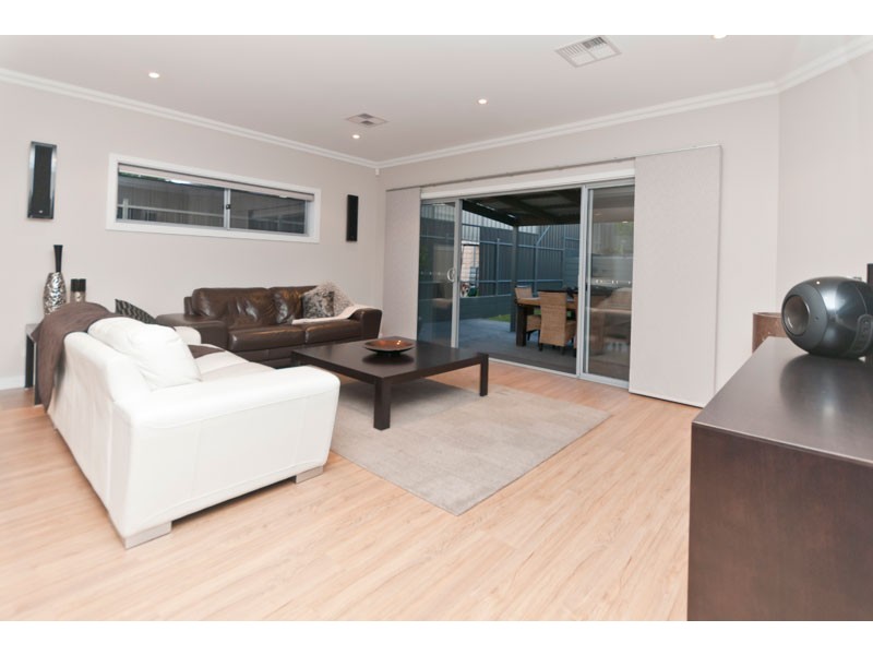 15 Lindsay Street, Highbury SA 5089