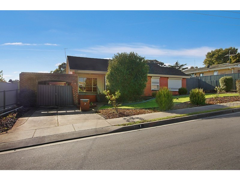 7 Apara Crescent, Ingle Farm SA 5098
