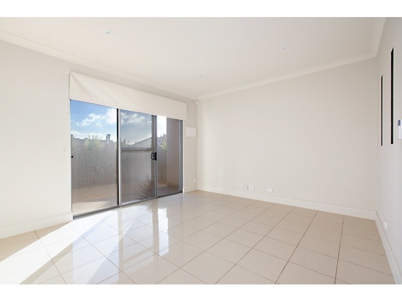 1/211 Findon Road, Findon SA 5023