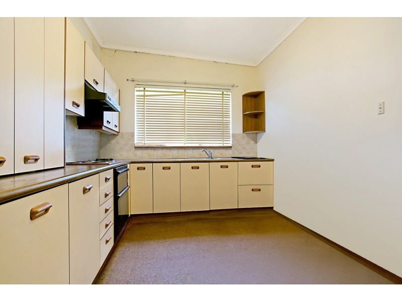18 Fairway Street, Para Hills SA 5096