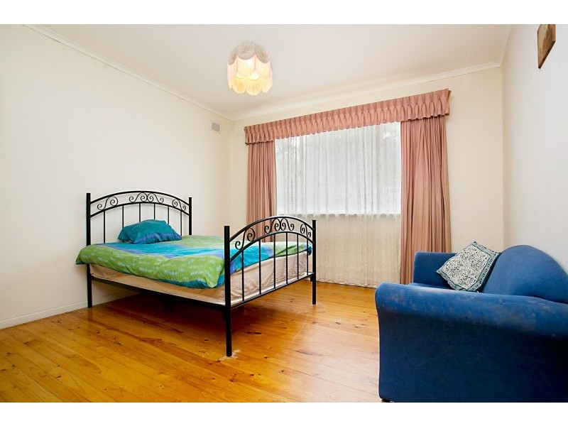 18 Fairway Street, Para Hills SA 5096