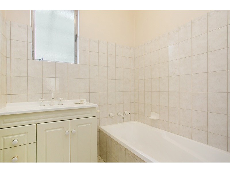 18 Fairway Street, Para Hills SA 5096