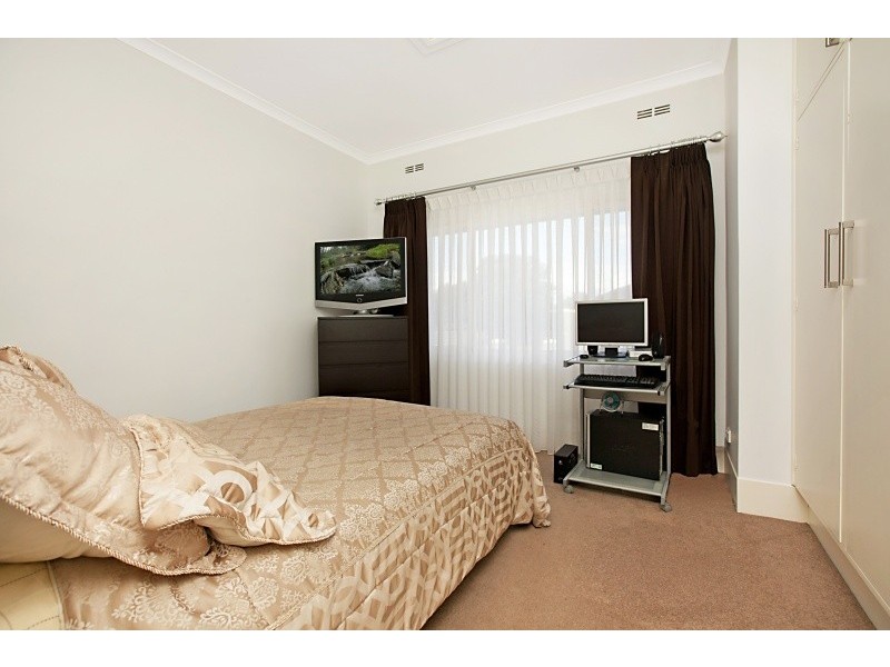 11 William Avenue, Henley Beach South SA 5022