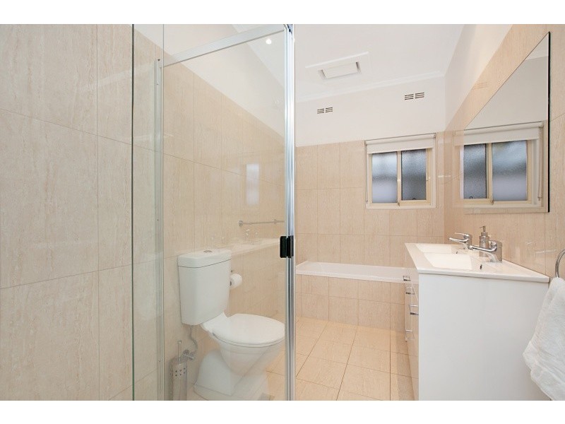 11 William Avenue, Henley Beach South SA 5022