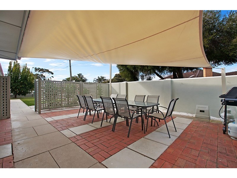 11 William Avenue, Henley Beach South SA 5022