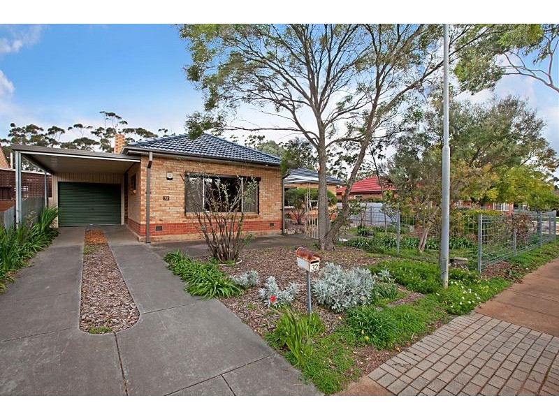 32 Chaddenwick Road, Elizabeth Vale SA 5112