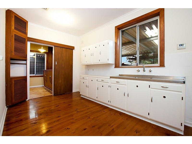 32 Chaddenwick Road, Elizabeth Vale SA 5112