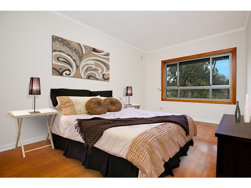 32 Chaddenwick Road, Elizabeth Vale SA 5112