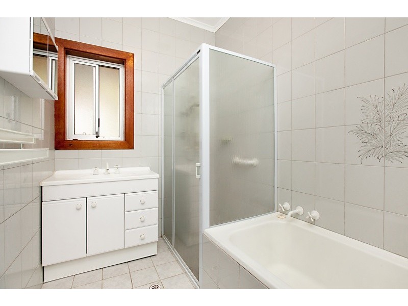 32 Chaddenwick Road, Elizabeth Vale SA 5112