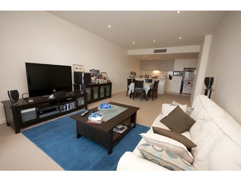 Apt 502, 1-2 Tarni Court, New Port SA 5015
