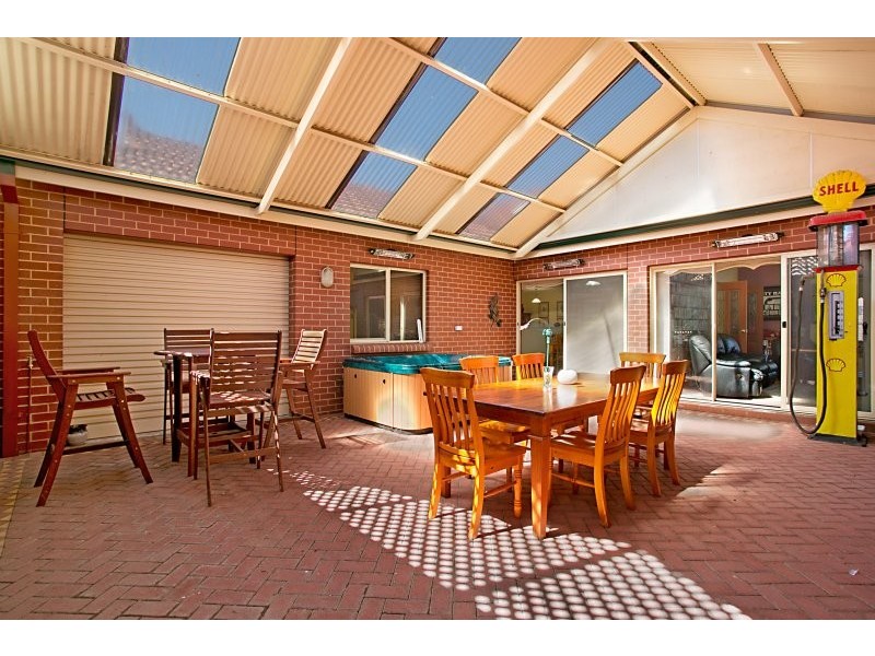 13 Sheaoak Drive, Mawson Lakes SA 5095