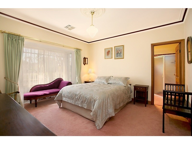 13 Sheaoak Drive, Mawson Lakes SA 5095