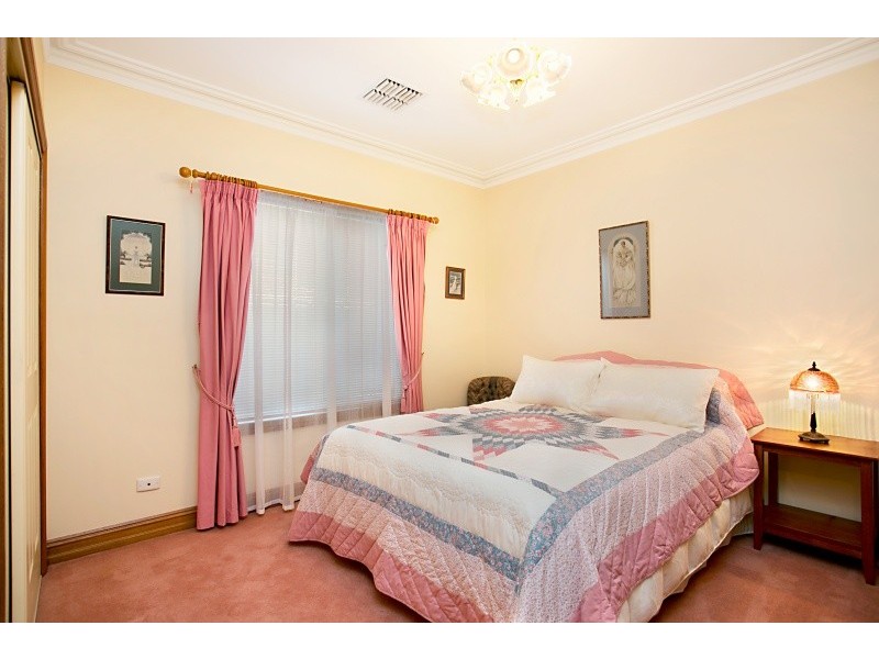 13 Sheaoak Drive, Mawson Lakes SA 5095