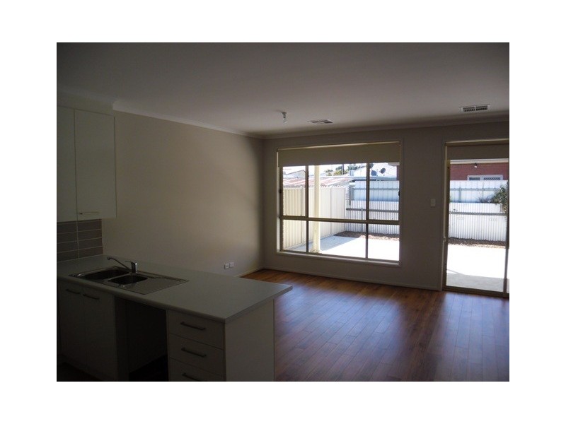 21 Avro Avenue, Albert Park SA 5014