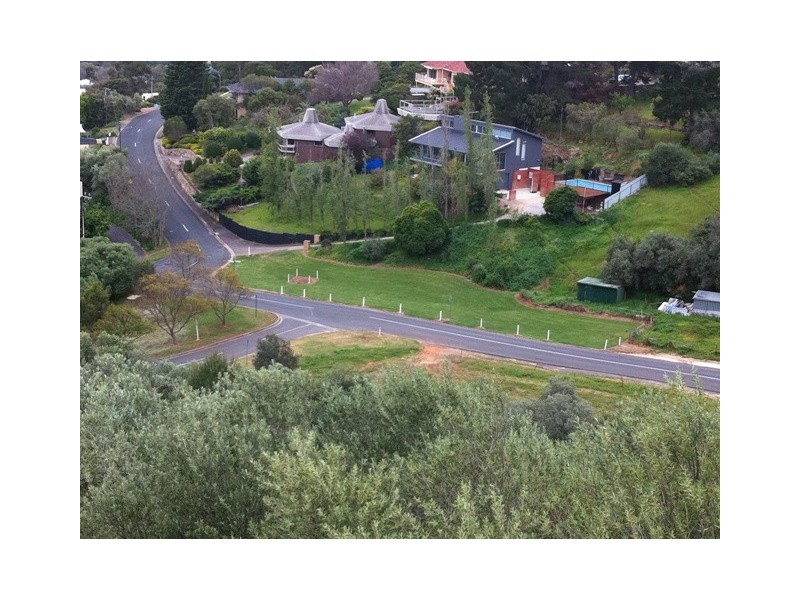 16 Hayward Drive, Glen Osmond SA 5064