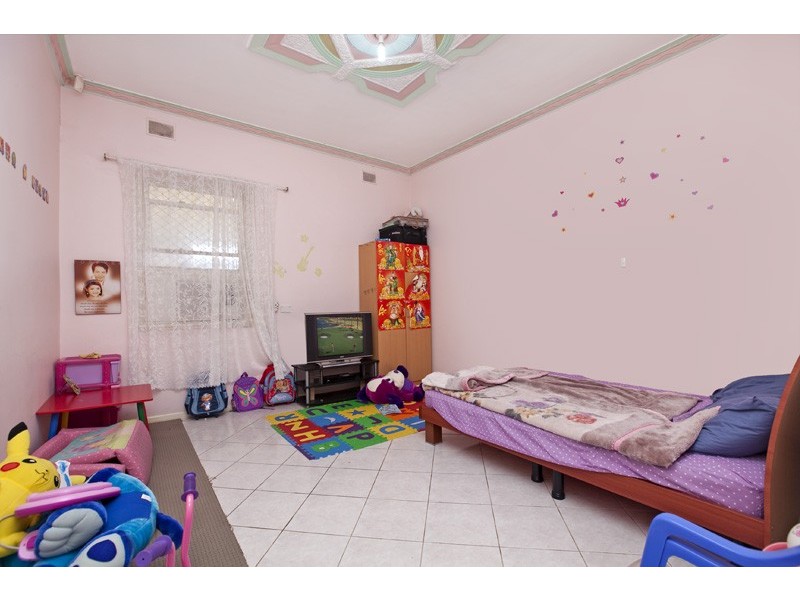 4 Dudley Street, Mansfield Park SA 5012