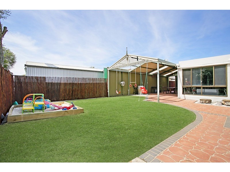 17 Sutherland Avenue, Semaphore Park SA 5019