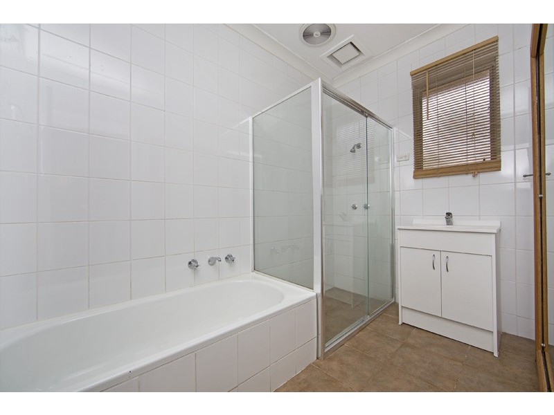 17 Billabong Road, Para Hills SA 5096