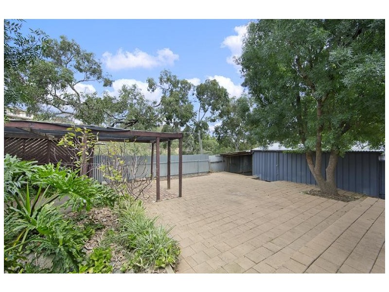 17 Billabong Road, Para Hills SA 5096