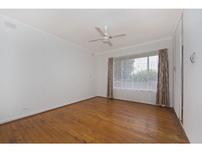 17 Billabong Road, Para Hills SA 5096
