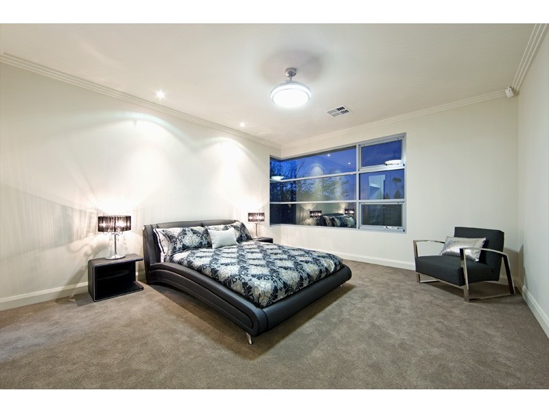 9 Lexington Road, Henley Beach South SA 5022