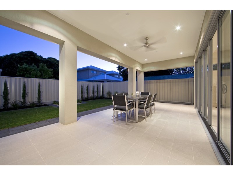 9 Lexington Road, Henley Beach South SA 5022