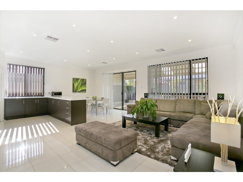 72 Hamilton Road, Athol Park SA 5012