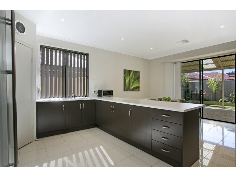 72 Hamilton Road, Athol Park SA 5012