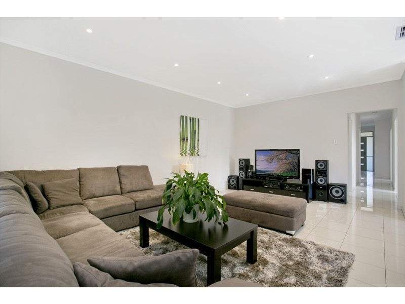 72 Hamilton Road, Athol Park SA 5012