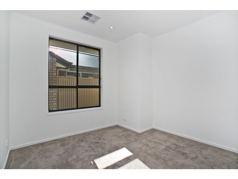 72 Hamilton Road, Athol Park SA 5012