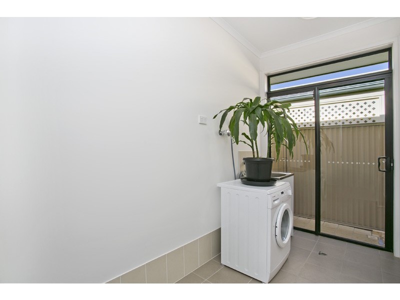 72 Hamilton Road, Athol Park SA 5012