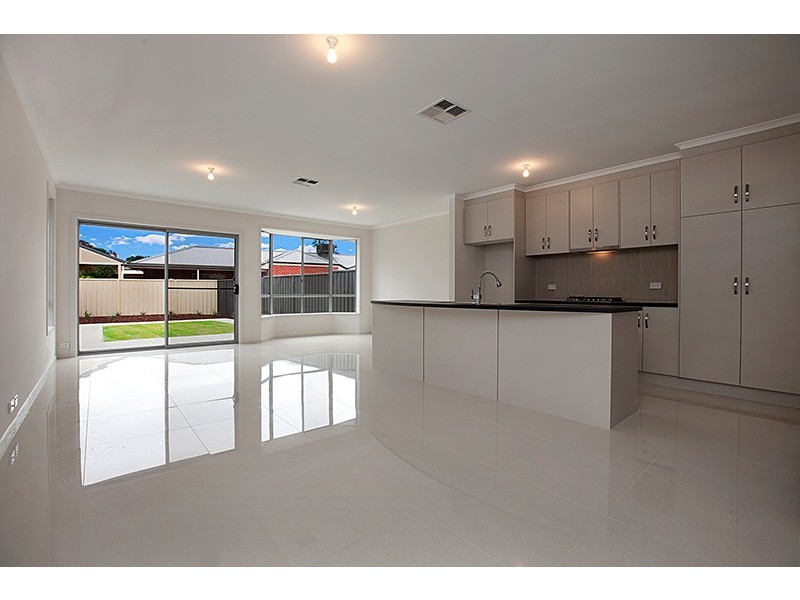 11A Inverness Avenue, Marion SA 5043