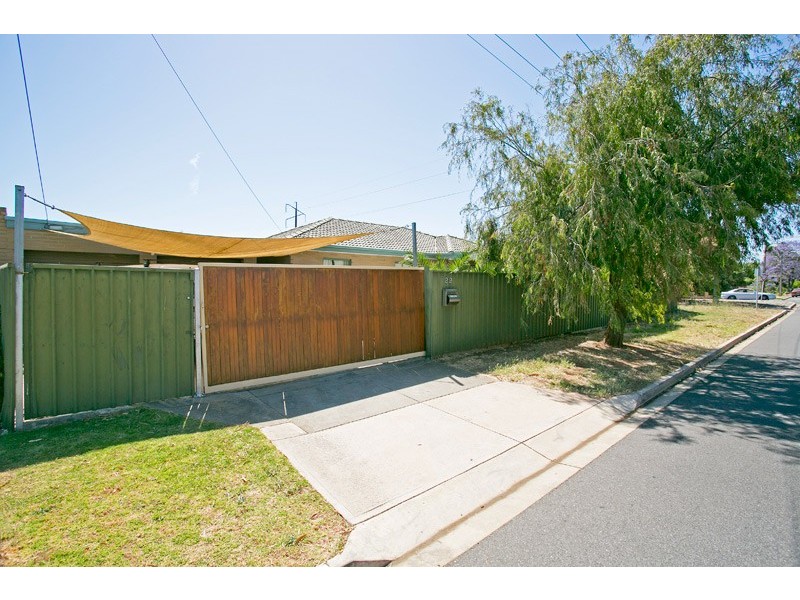 22 Doncaster Avenue, Valley View SA 5093