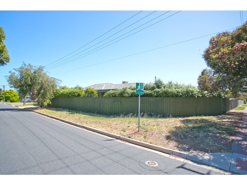 22 Doncaster Avenue, Valley View SA 5093